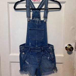 Hollister boyfriend short overalls